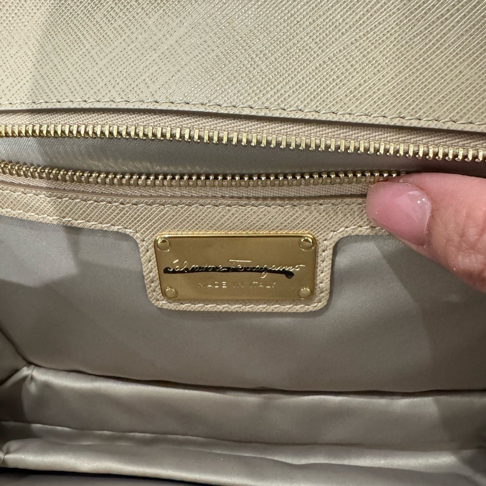 NWOT Salvatore Ferragamo crossbody/evening bag - Picture 9 of 13